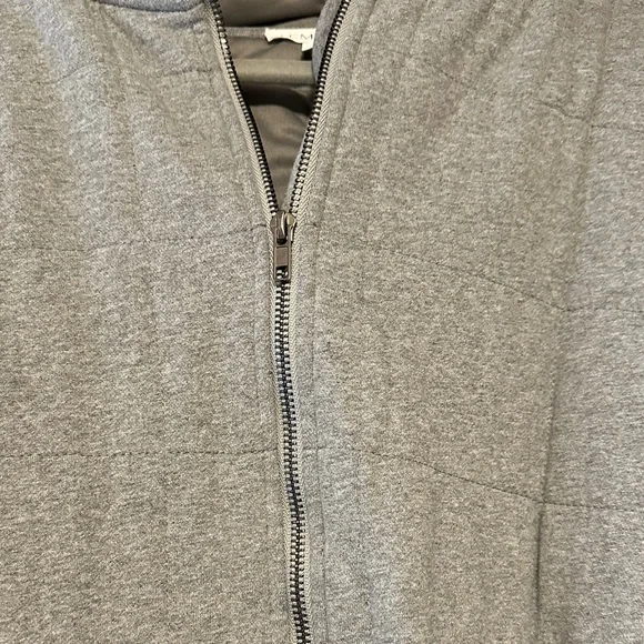 Aemi + Co Dixie Quilted Jacket in Grey – Size Large - Picture 6 of 8